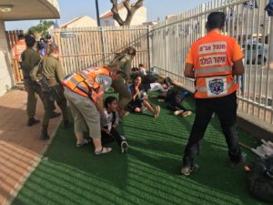 United Hatzalah volunteers work with IDF medics during MCI 