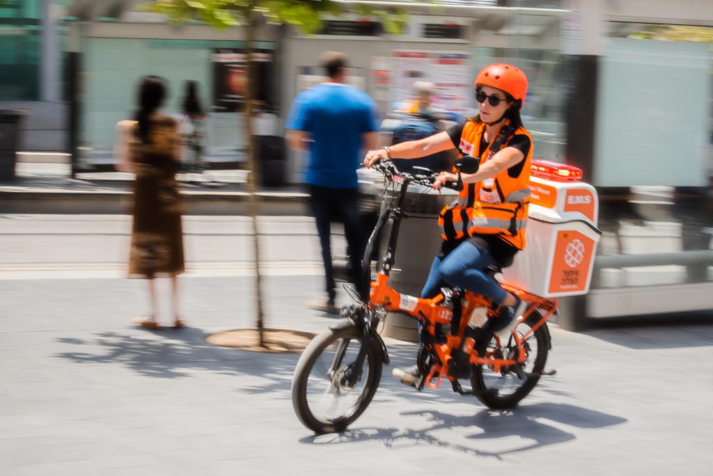 0170 LHQE IchudHatzalah GadiYampel 2GY2106